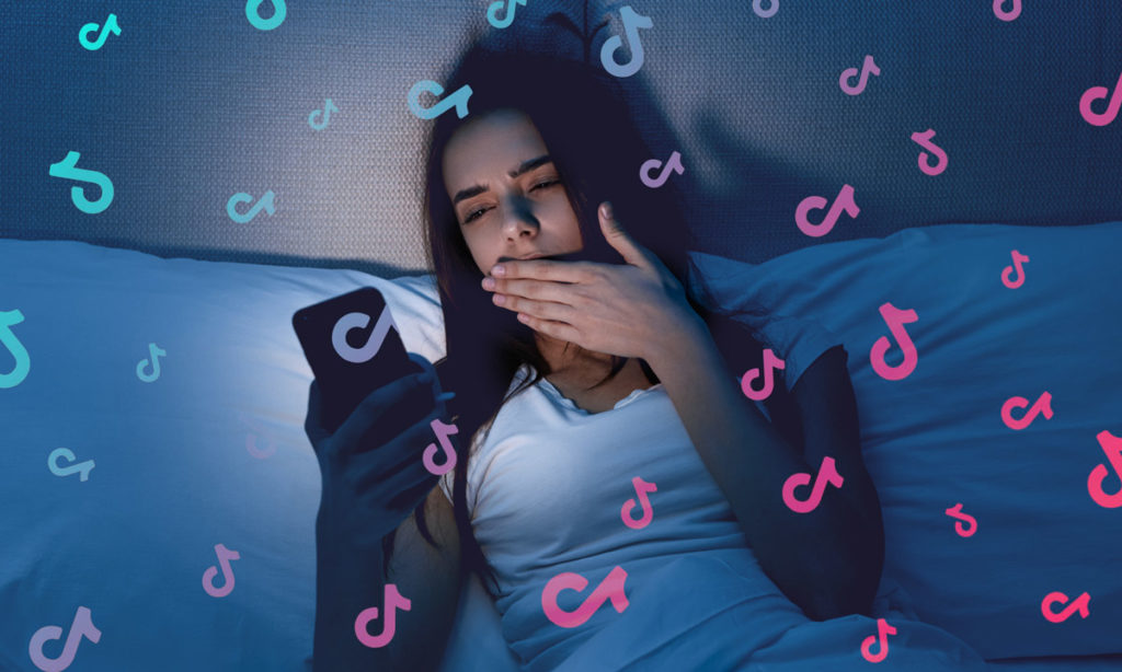 girl addicted to tiktok