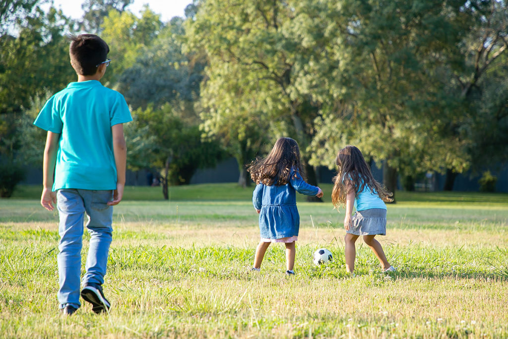 kids running