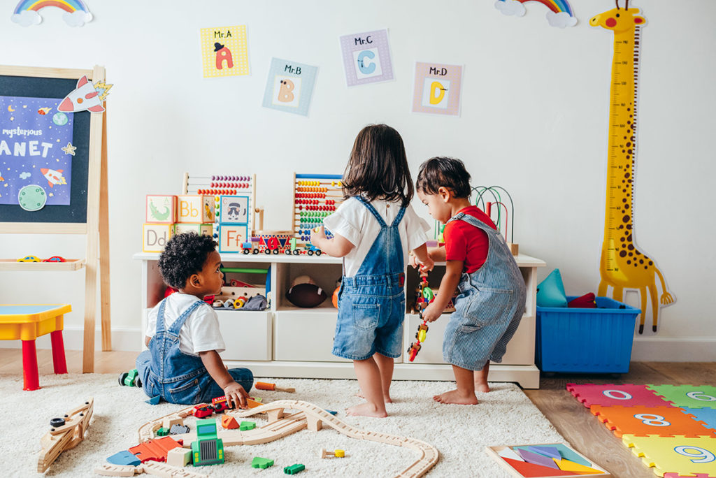 This Puzzle Table Is The Perfect Screen-Free Family Activity